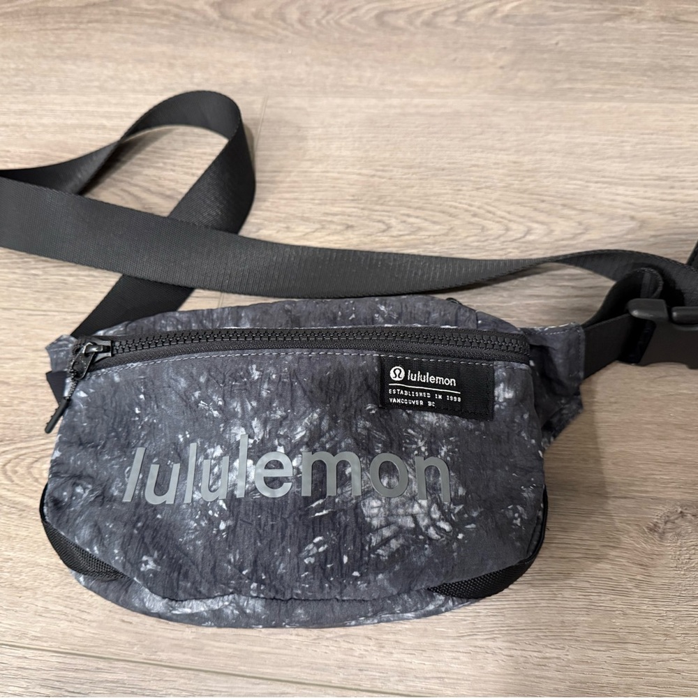 lululemon athletica Tie Dye Crossbody Bag